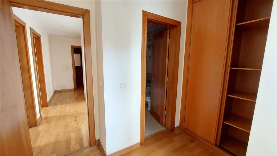 Apartamento T3 para Venda em Agualva e Mira-Sintra Foto 19