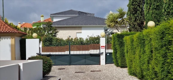 Apartamento T3 para Venda em Agualva e Mira-Sintra