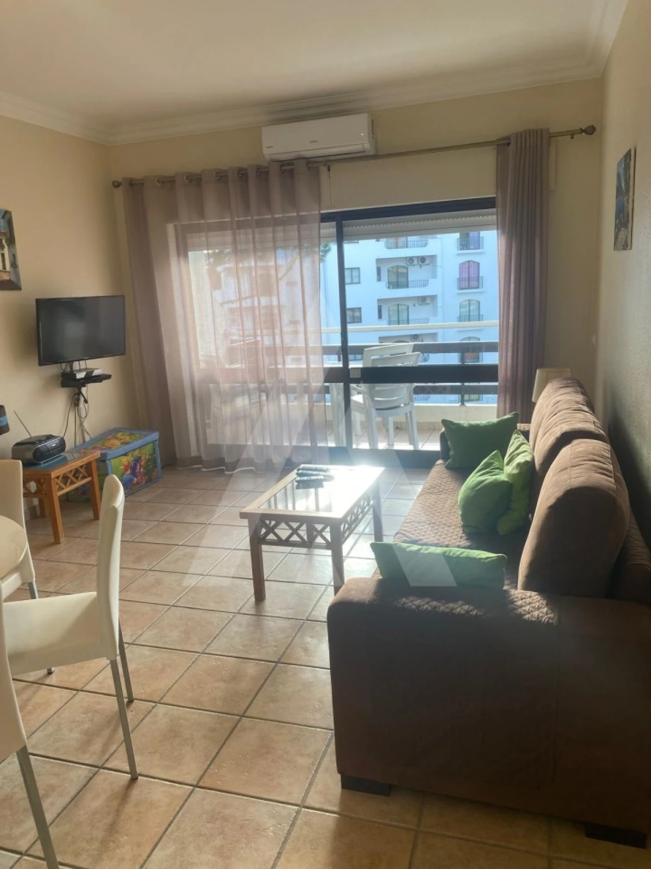 Apartamento T2 para Arrendamento em Quarteira Foto 6