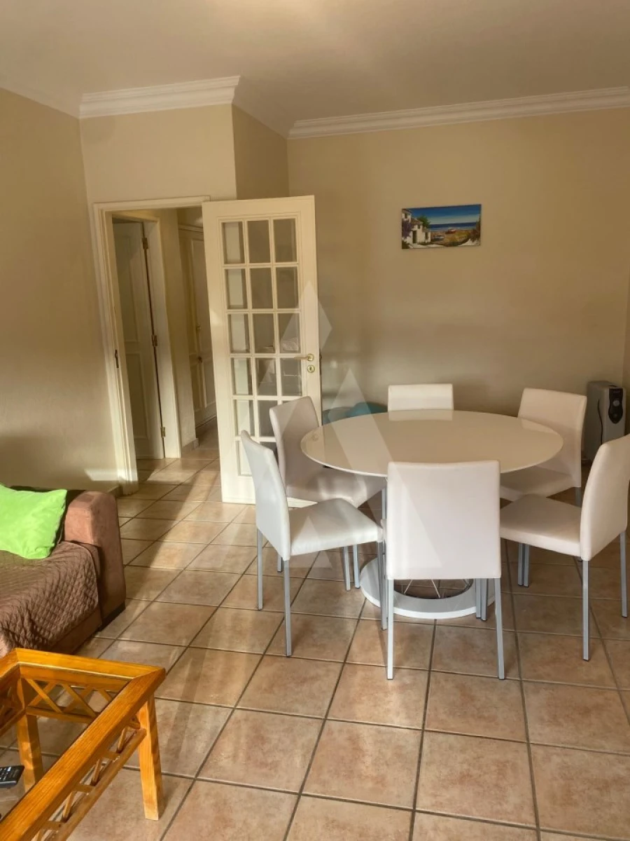 Apartamento T2 para Arrendamento em Quarteira Foto 7