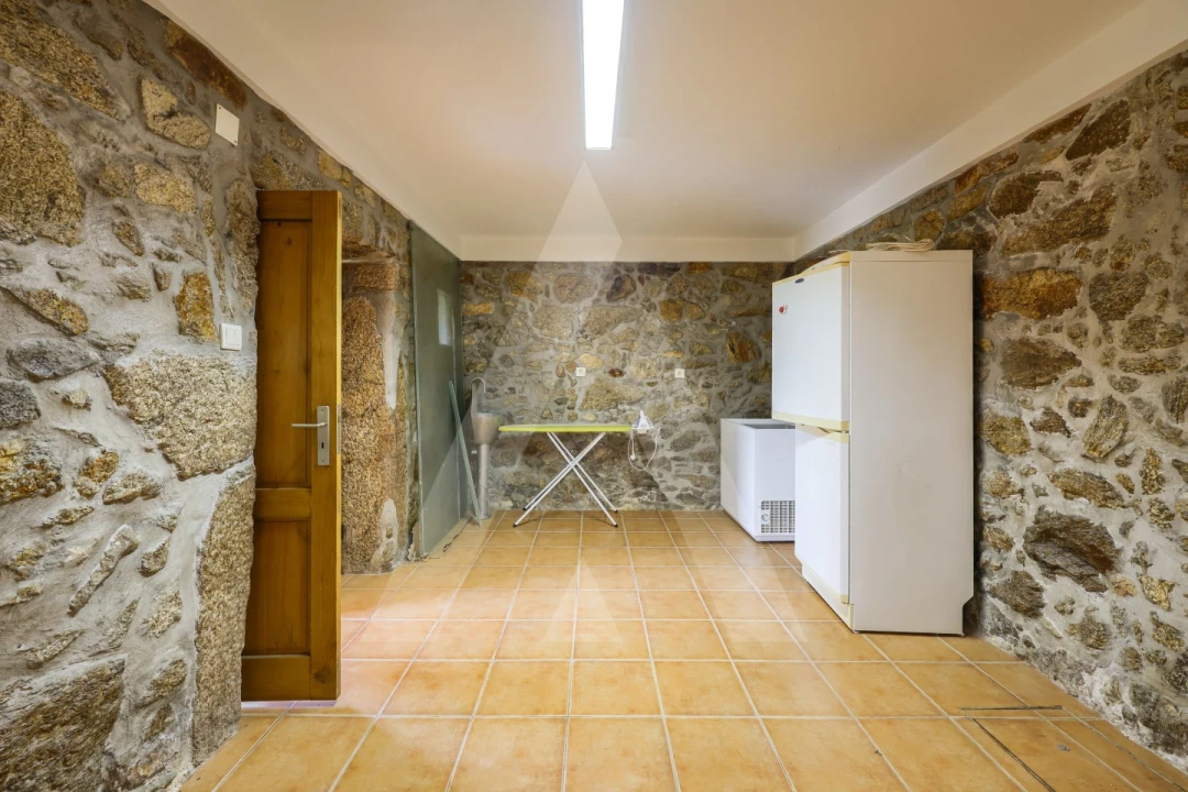 Quinta T3 para Venda em Couto de Esteves Foto 46