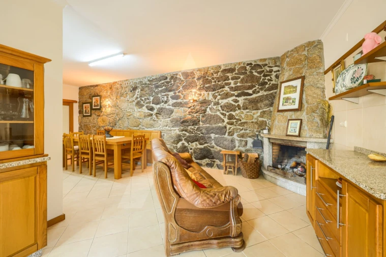 Quinta T3 para Venda em Couto de Esteves Foto 21