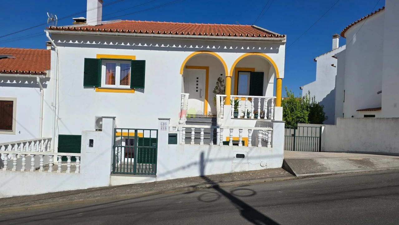 Moradia T3 para Venda em Nossa Senhora da Vila, Nossa Senhora do Bispo e Silveiras Foto 1