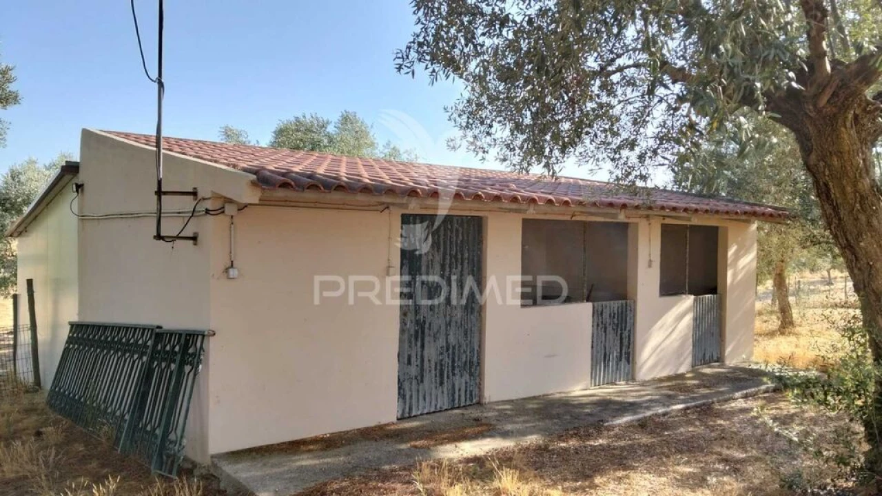 Moradia T4 para Venda em Casével e Vaqueiros Foto 14