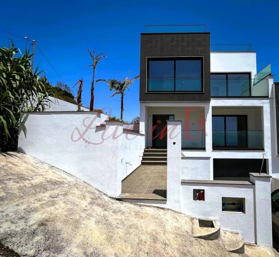 Terreno para Venda em Caniço Foto 3