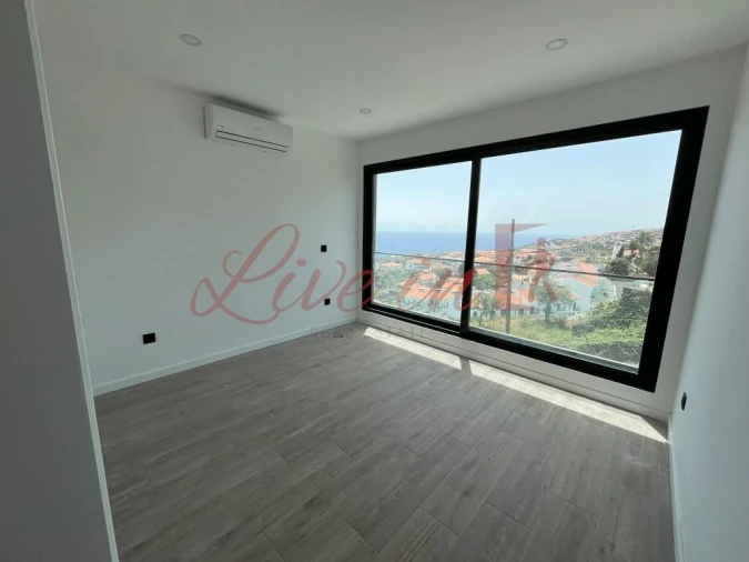 Terreno para Venda em Caniço Foto 14