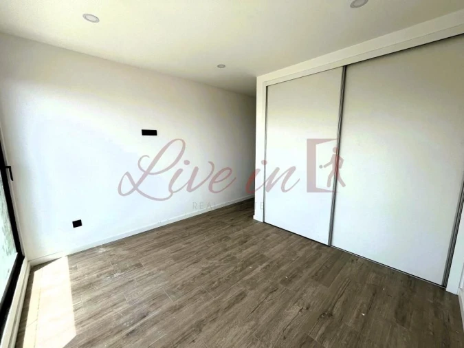 Terreno para Venda em Caniço Foto 11