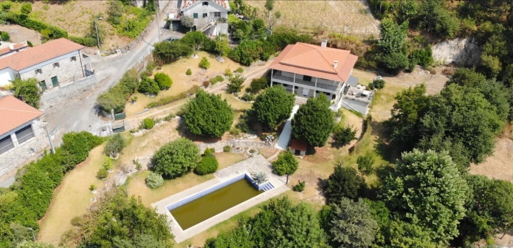 Moradia T3 para Venda em Rossas Foto 76