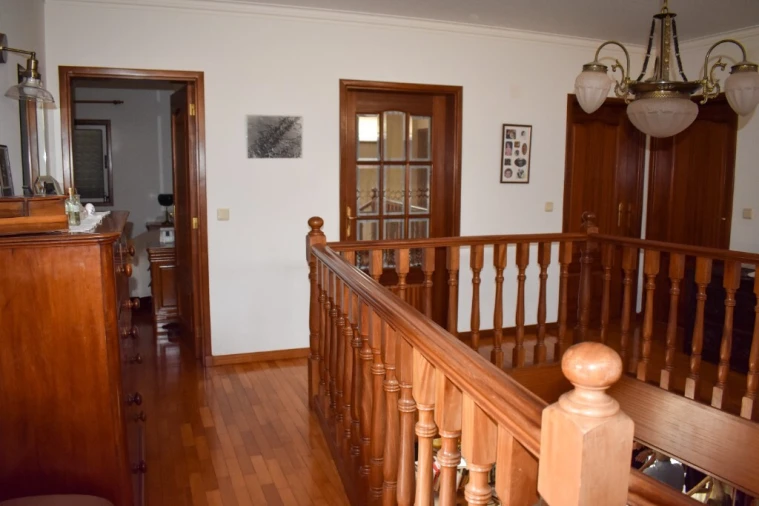 Moradia T3 para Venda em Rossas Foto 26