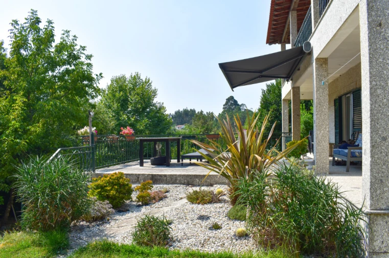 Moradia T3 para Venda em Rossas Foto 11