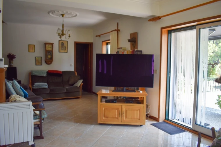 Moradia T3 para Venda em Rossas Foto 23