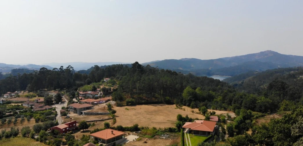 Moradia T3 para Venda em Rossas Foto 72