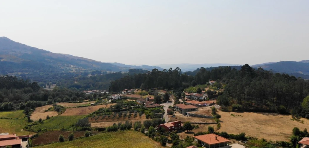 Moradia T3 para Venda em Rossas Foto 71