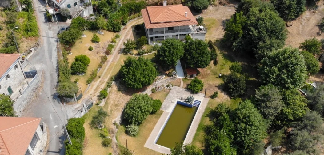 Moradia T3 para Venda em Rossas Foto 75