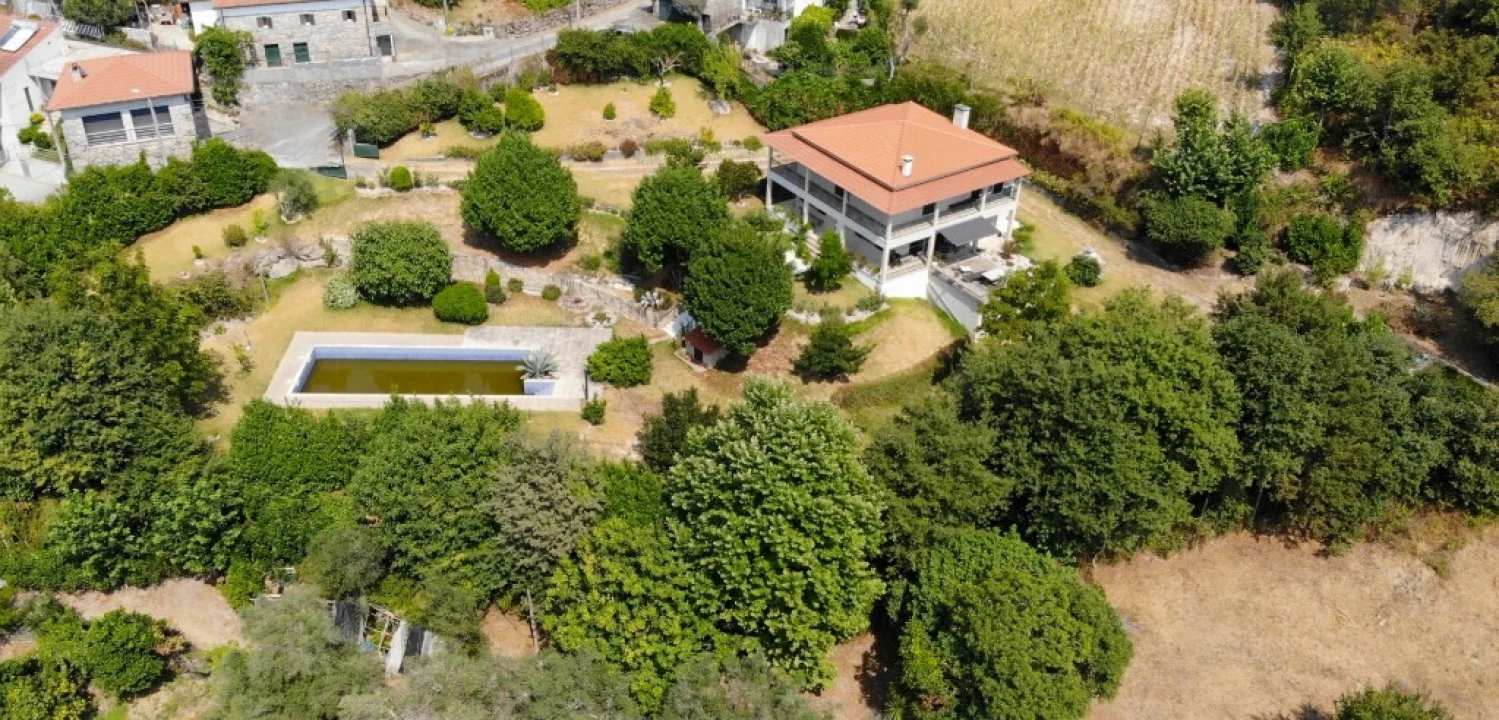 Moradia T3 para Venda em Rossas Foto 77