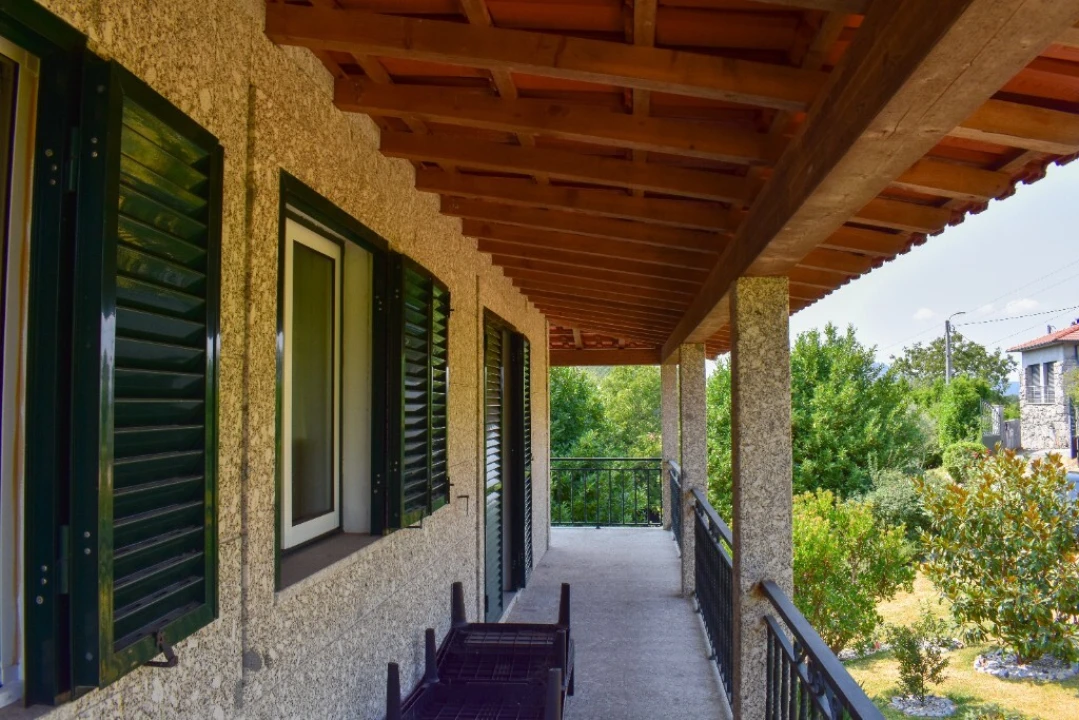 Moradia T3 para Venda em Rossas Foto 32