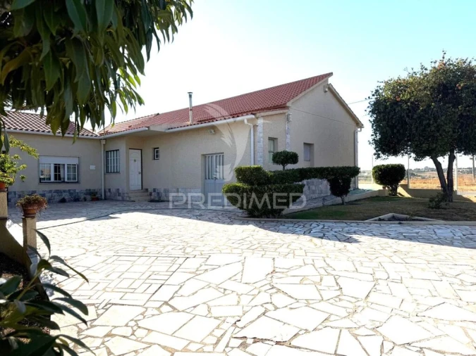 Moradia T4 para Venda em Casével e Vaqueiros Foto 6