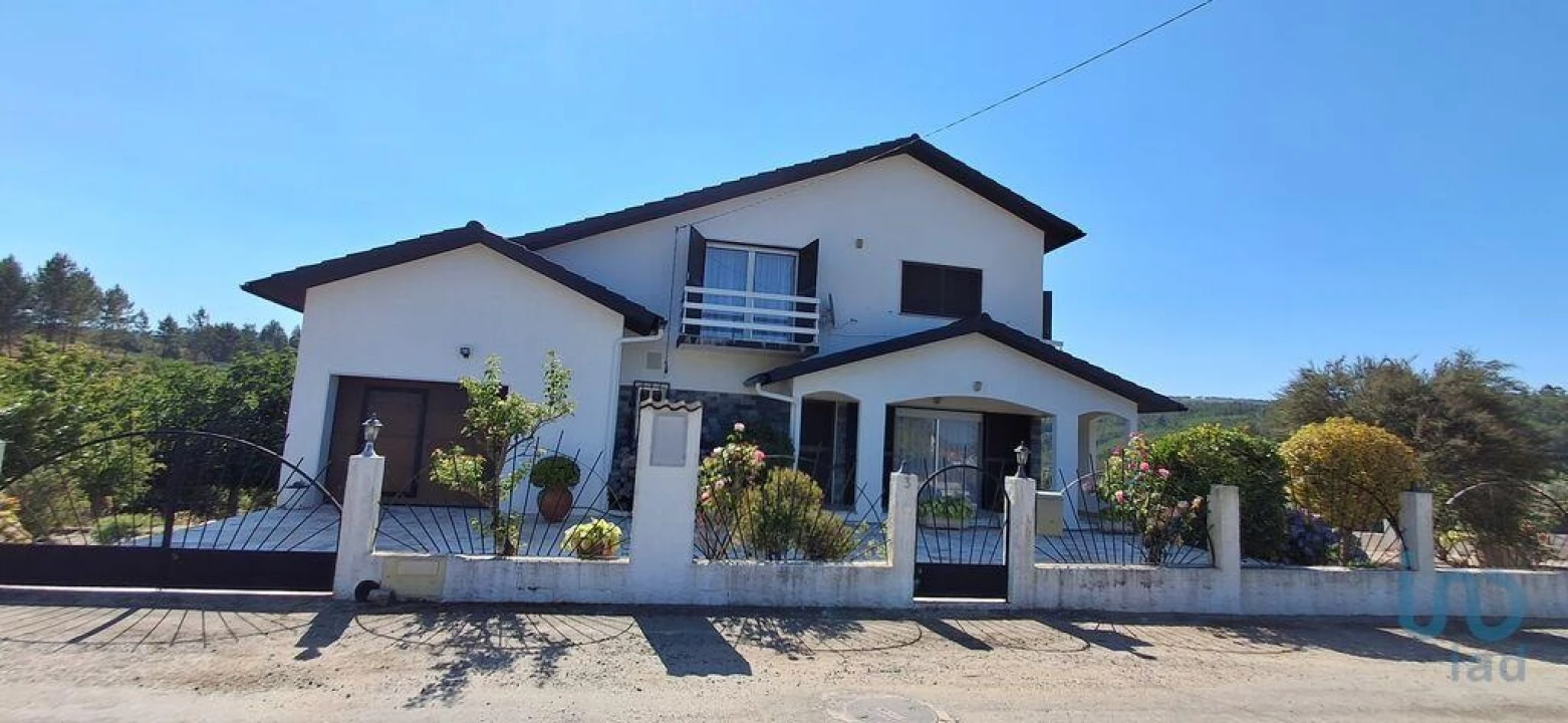 Moradia T4 para Venda em Orvalho Foto 1