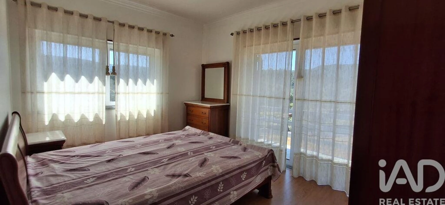 Moradia T4 para Venda em Orvalho Foto 18