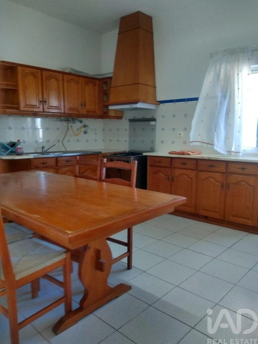 Moradia T9 para Venda em Meirinhas Foto 17