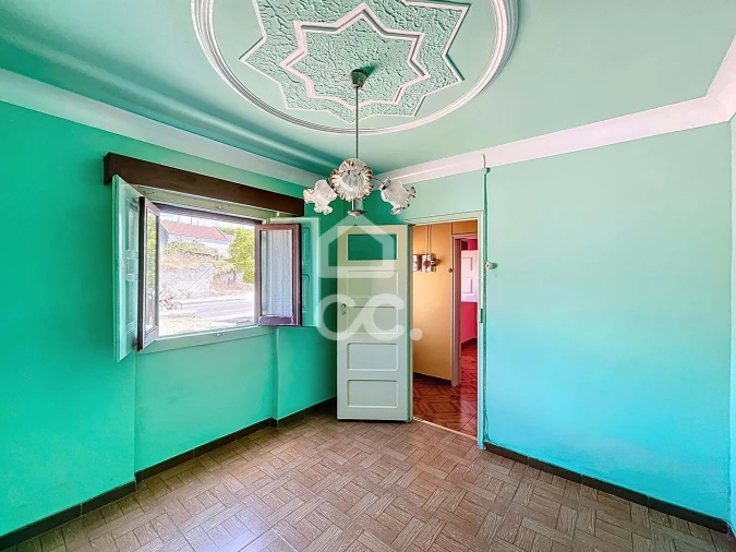 Moradia T2 para Venda em Salir de Matos Foto 10