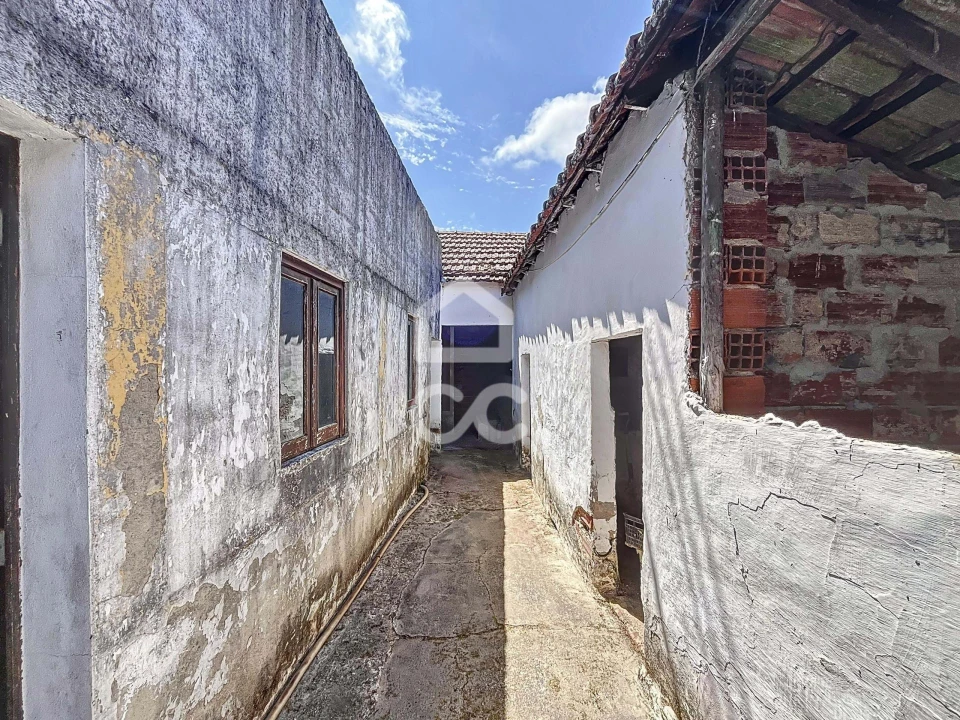 Moradia T2 para Venda em Salir de Matos Foto 20