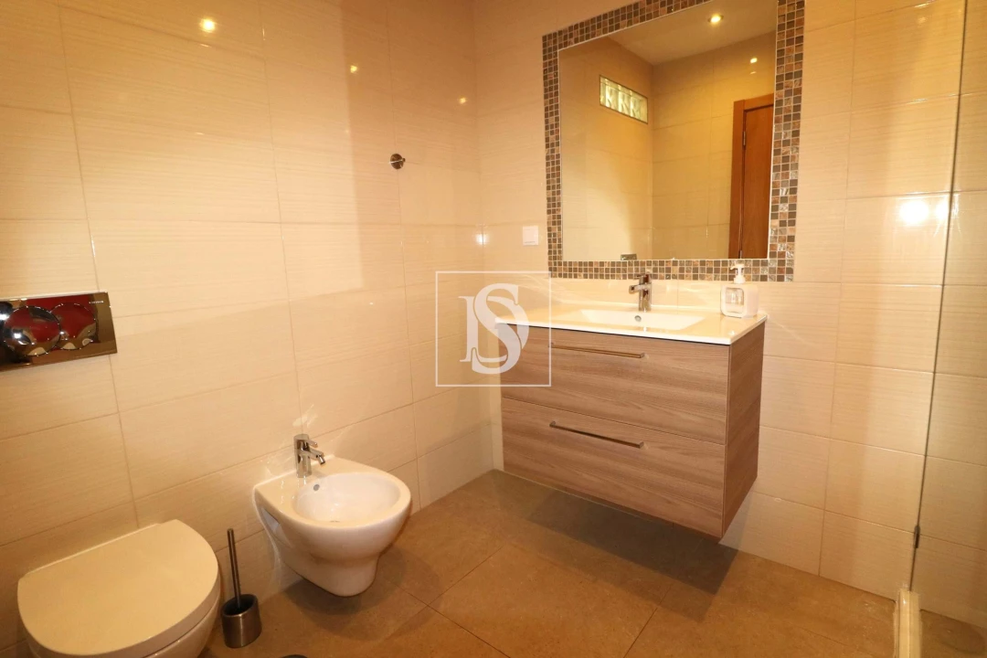 Moradia T6 para Venda em Lagoa e Carvoeiro Foto 37