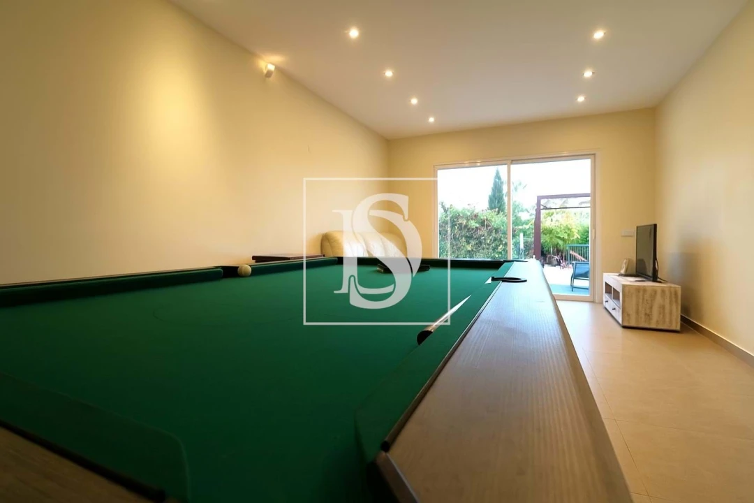 Moradia T6 para Venda em Lagoa e Carvoeiro Foto 8