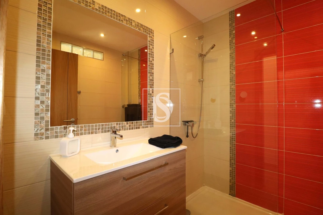 Moradia T6 para Venda em Lagoa e Carvoeiro Foto 23