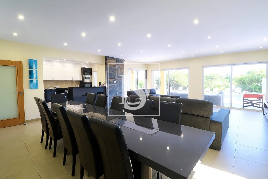 Moradia T6 para Venda em Lagoa e Carvoeiro Foto 12