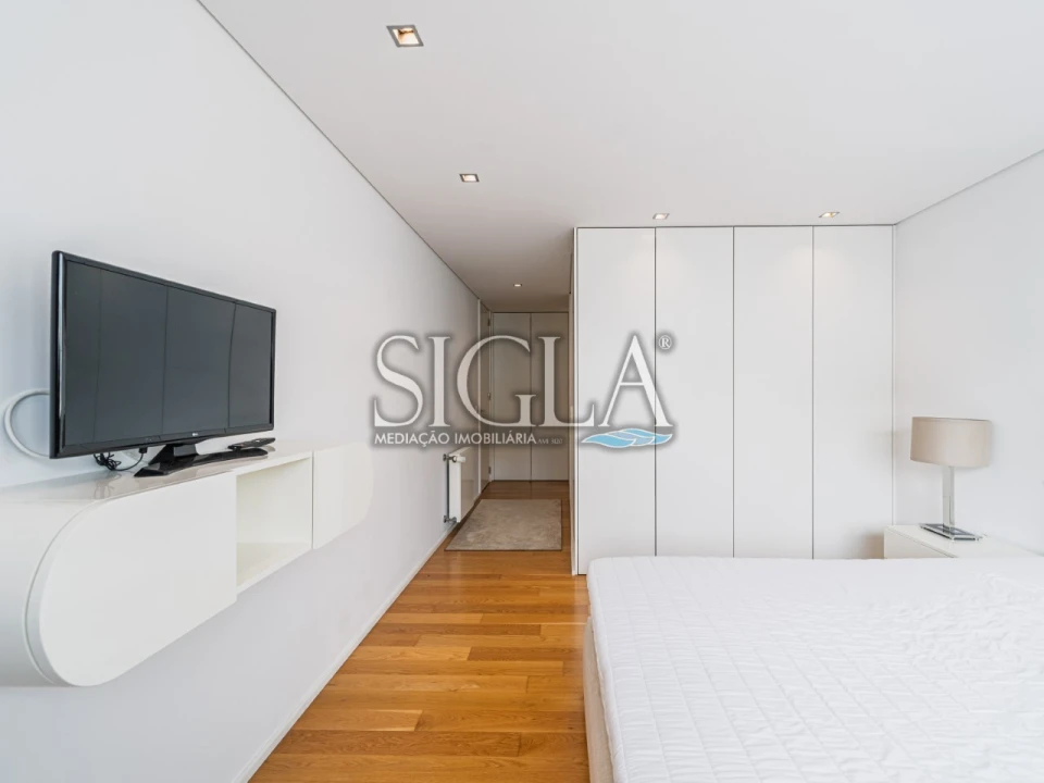 Apartamento T3 para Arrendamento em Madalena Foto 13