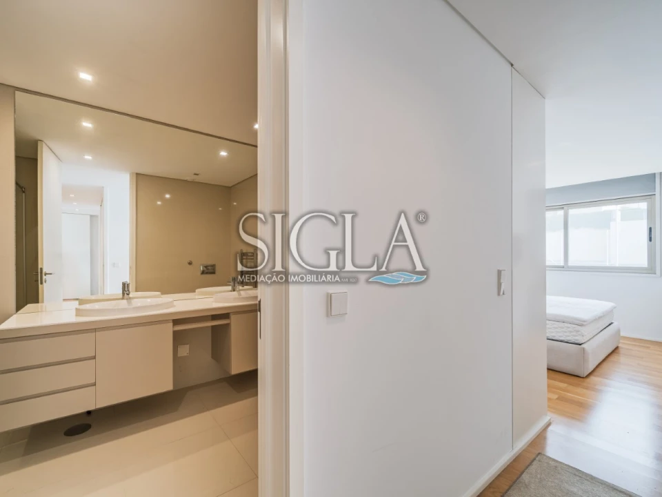 Apartamento T3 para Arrendamento em Madalena Foto 14