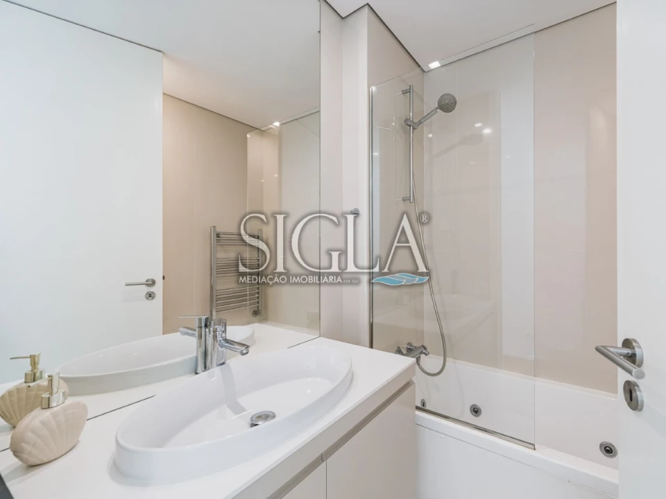 Apartamento T3 para Arrendamento em Madalena Foto 24