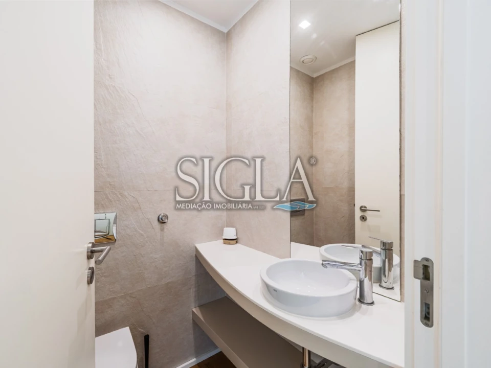 Apartamento T3 para Arrendamento em Madalena Foto 26