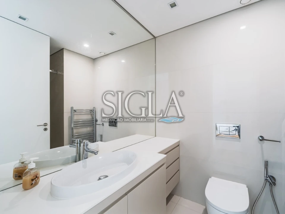 Apartamento T3 para Arrendamento em Madalena Foto 25