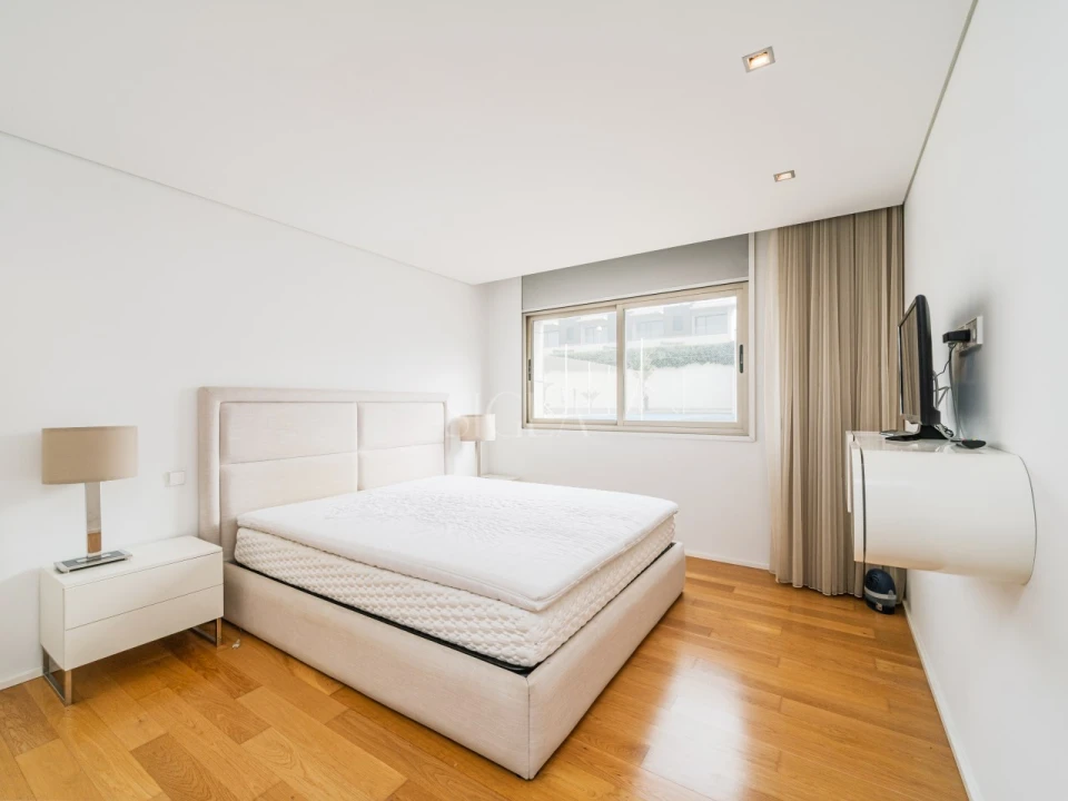 Apartamento T3 para Arrendamento em Madalena Foto 13