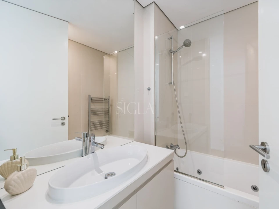 Apartamento T3 para Arrendamento em Madalena Foto 24