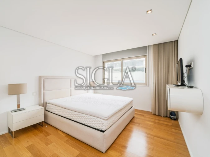 Apartamento T3 para Arrendamento em Madalena Foto 12