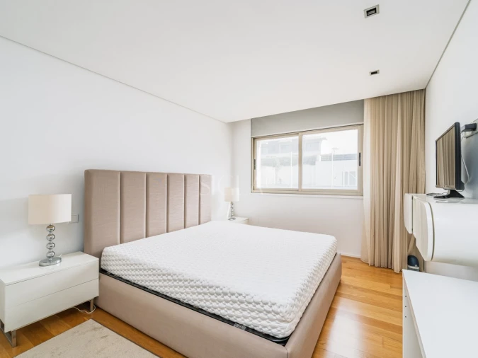 Apartamento T3 para Arrendamento em Madalena Foto 16