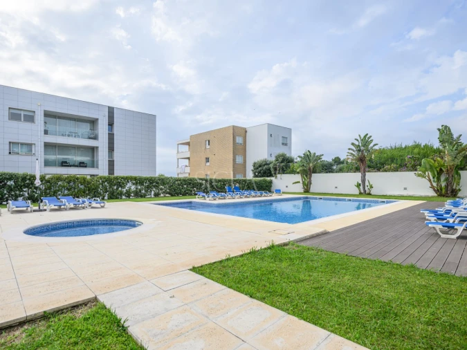 Apartamento T3 para Arrendamento em Madalena Foto 30