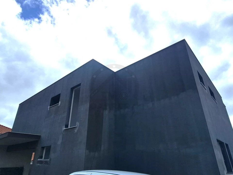 Moradia T3 para Venda em Caniço Foto 3