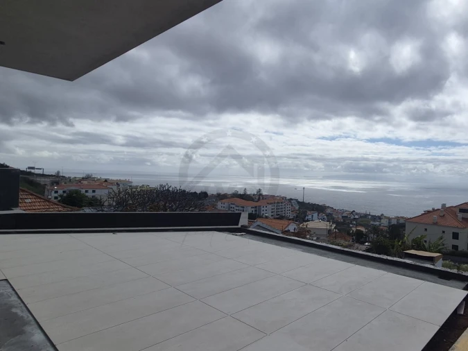 Moradia T3 para Venda em Caniço Foto 5