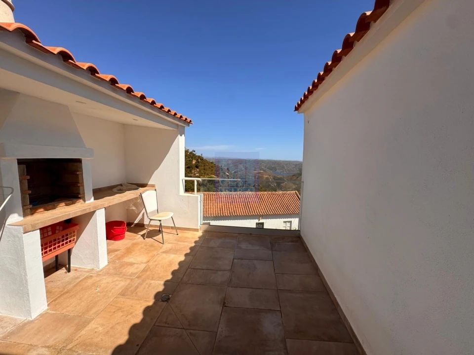 Moradia T2 para Venda em Alferce Foto 25