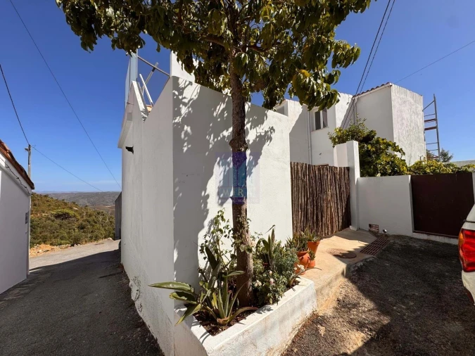 Moradia T2 para Venda em Alferce Foto 40