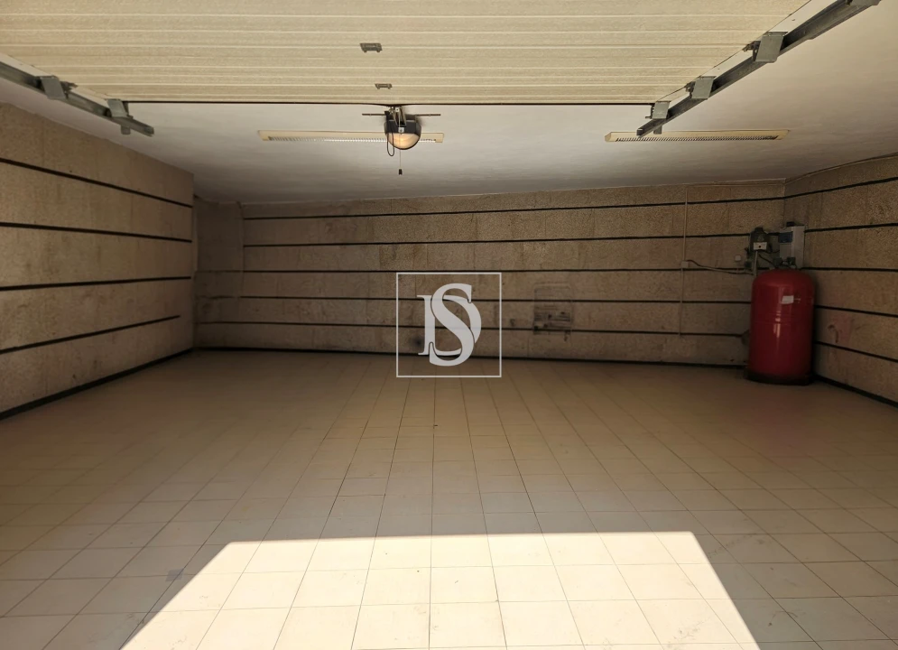 Moradia T5 para Venda em Medelo Foto 8