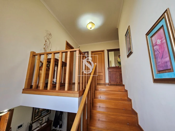 Moradia T5 para Venda em Medelo Foto 30