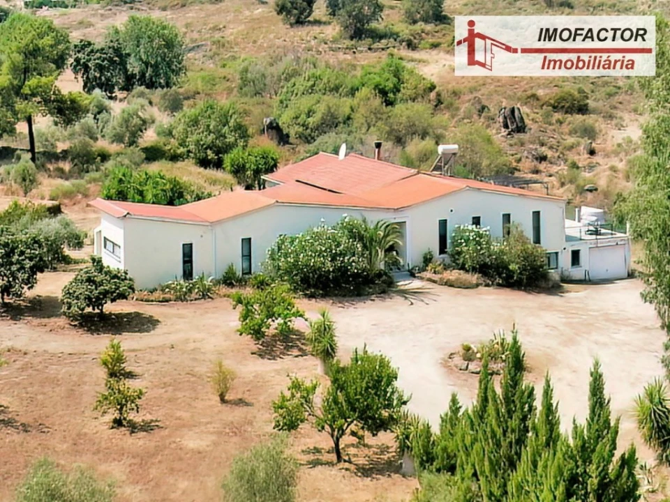 Quinta T4 para Venda em Castelo Branco Foto 2