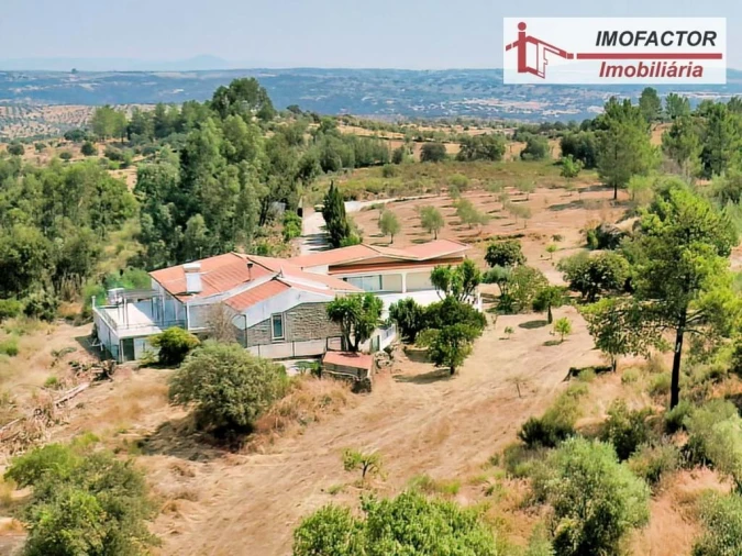 Quinta T4 para Venda em Castelo Branco Foto 3