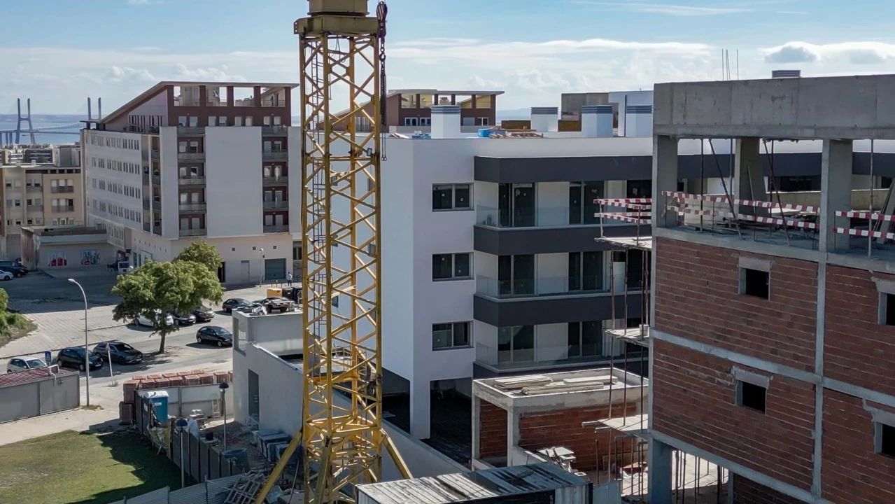 Apartamento T1 para Venda em Camarate, Unhos e Apelação Foto 58