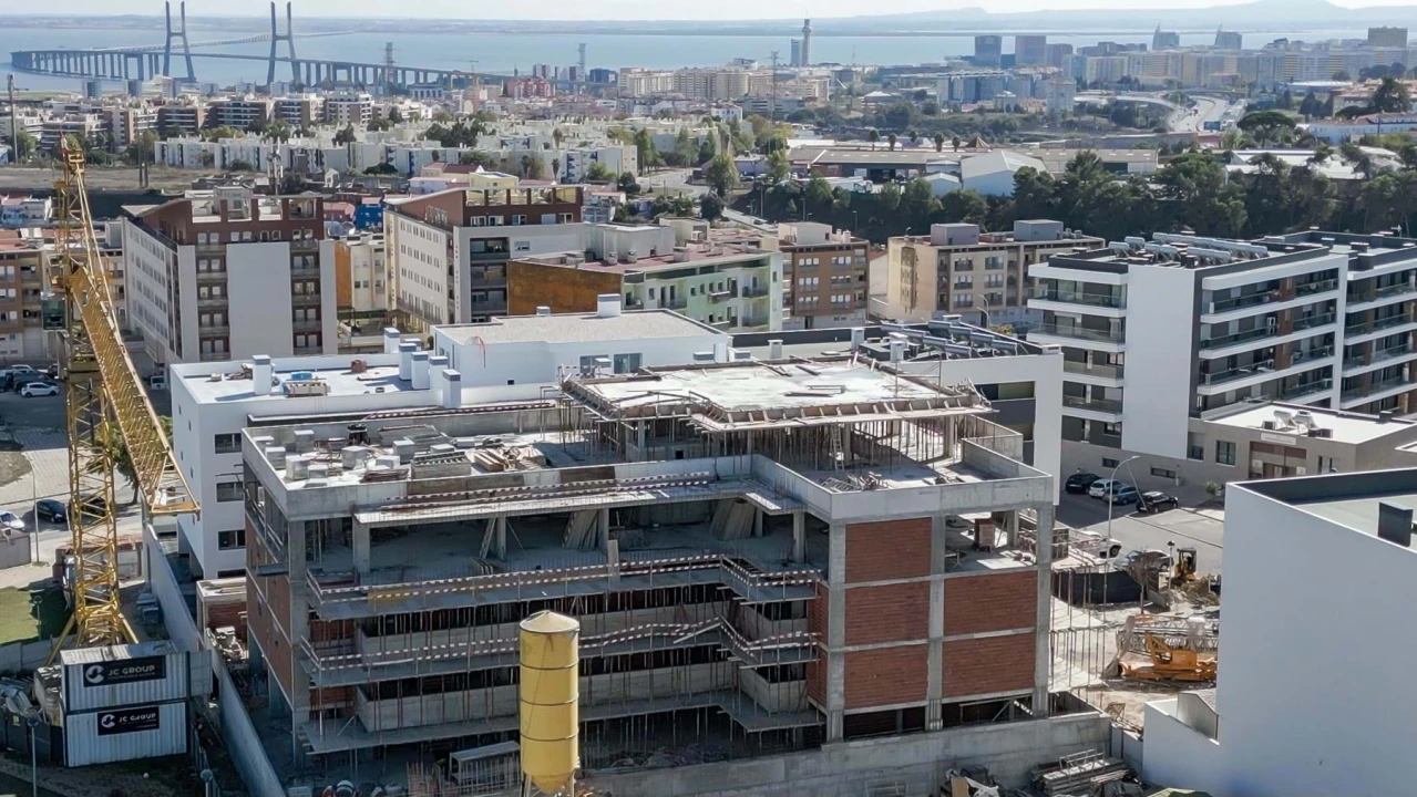 Apartamento T1 para Venda em Camarate, Unhos e Apelação Foto 53